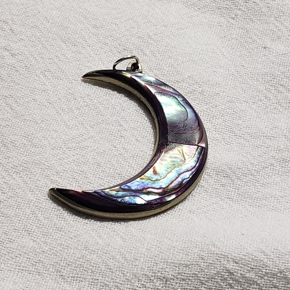 Beautiful Alpaca And Mexico Abalone Half Moon Pendant Only - Picture 1 of 6